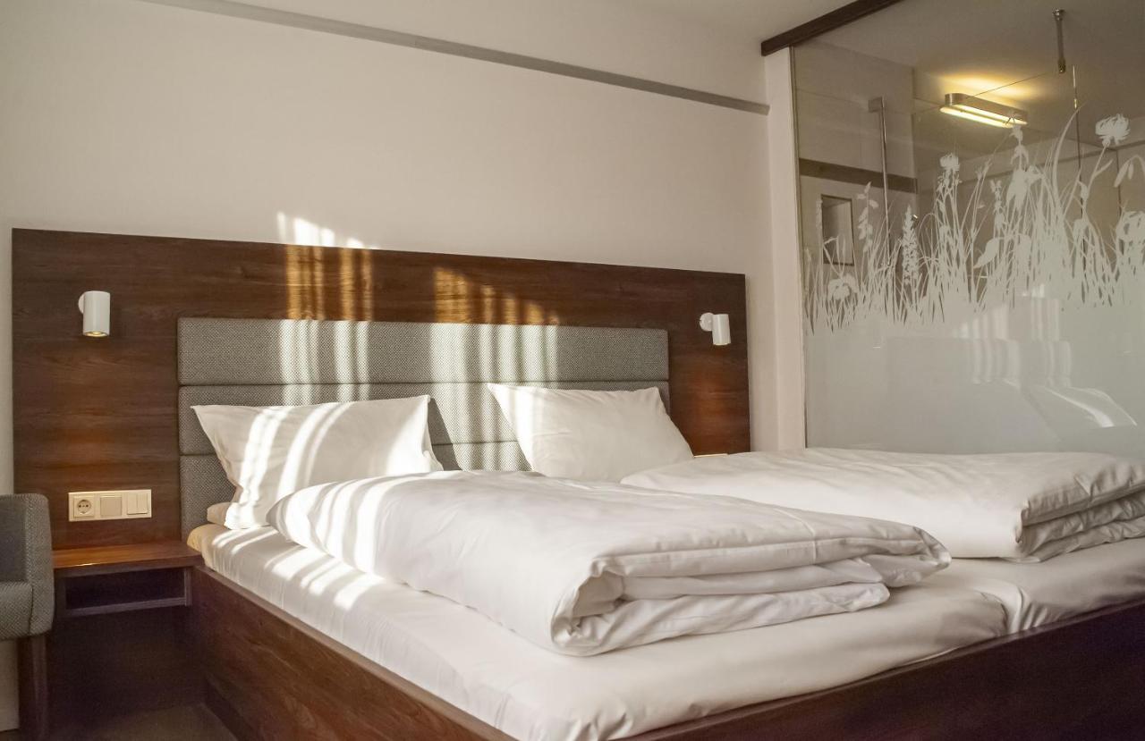 Hotel-Gasthof Krone Greding Buitenkant foto