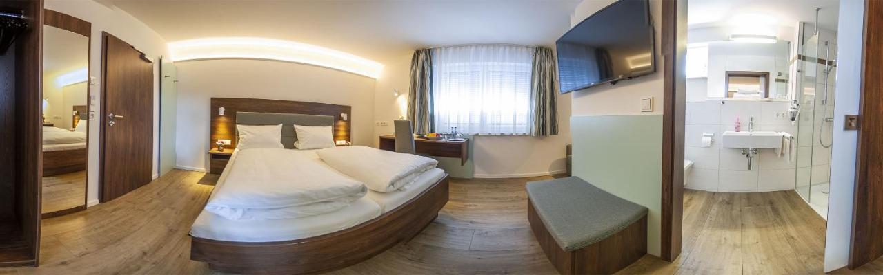 Hotel-Gasthof Krone Greding Buitenkant foto