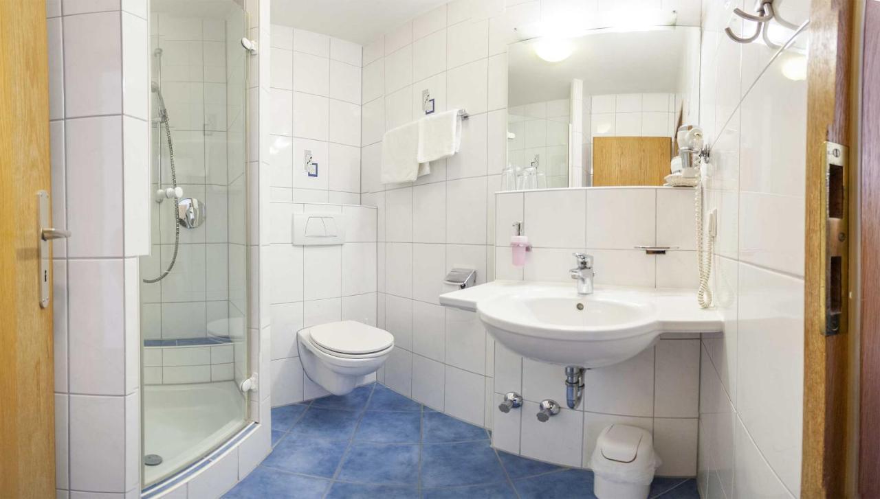 Hotel-Gasthof Krone Greding Buitenkant foto