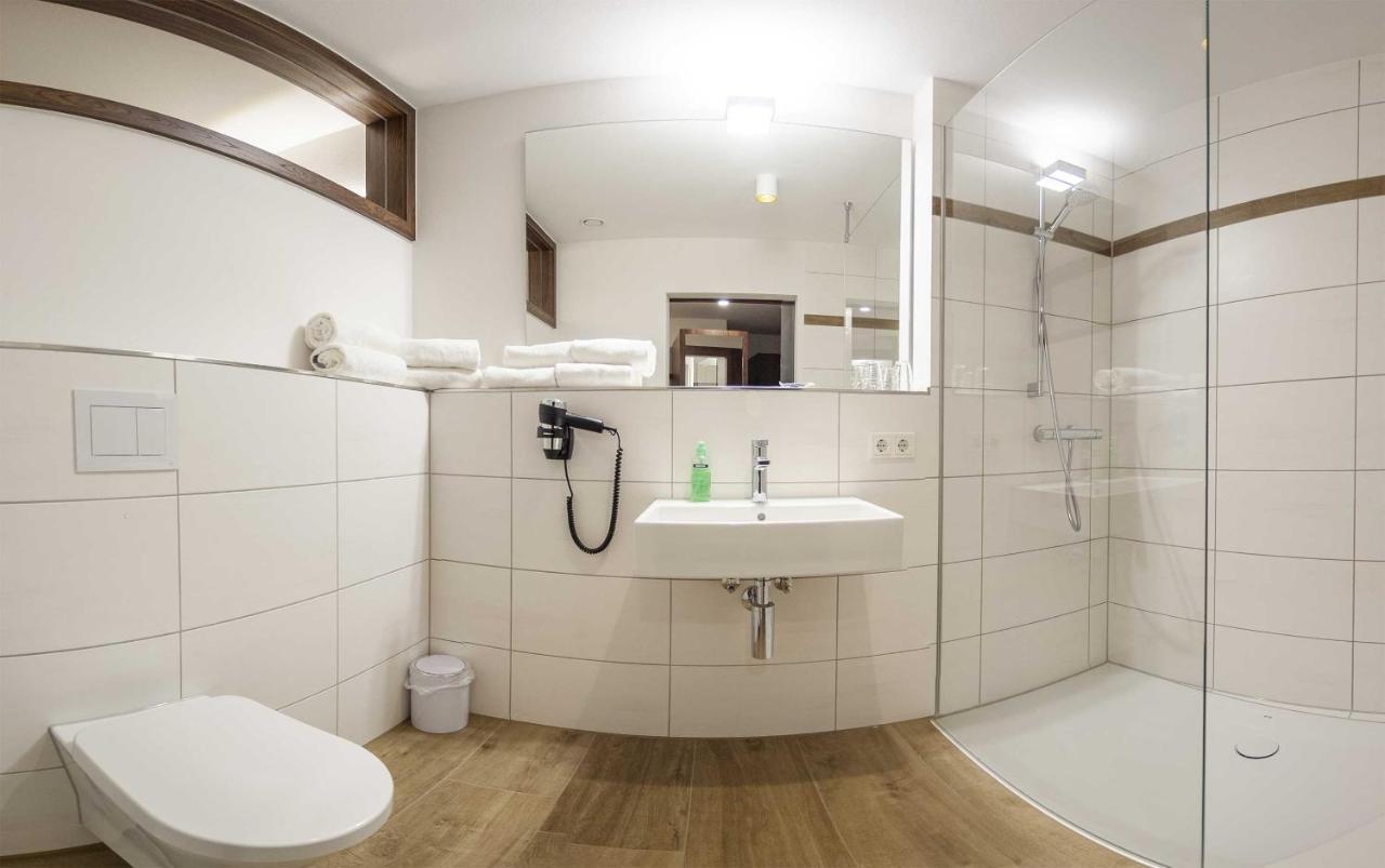 Hotel-Gasthof Krone Greding Buitenkant foto