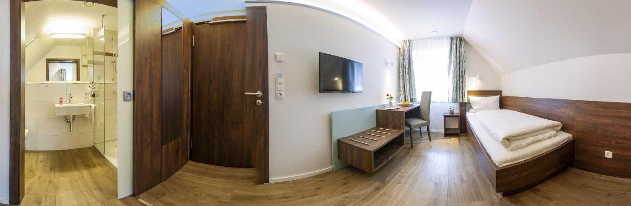Hotel-Gasthof Krone Greding Buitenkant foto
