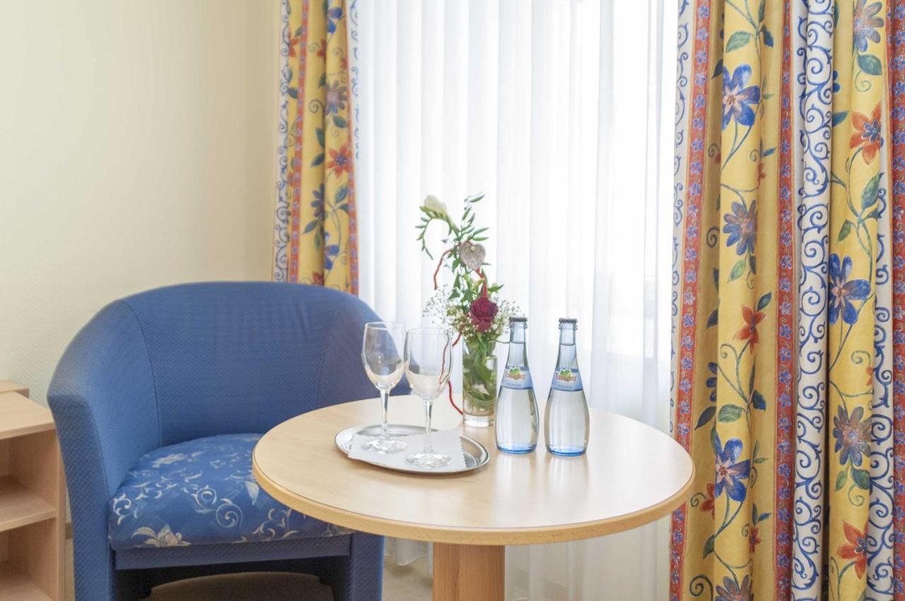 Hotel-Gasthof Krone Greding Buitenkant foto